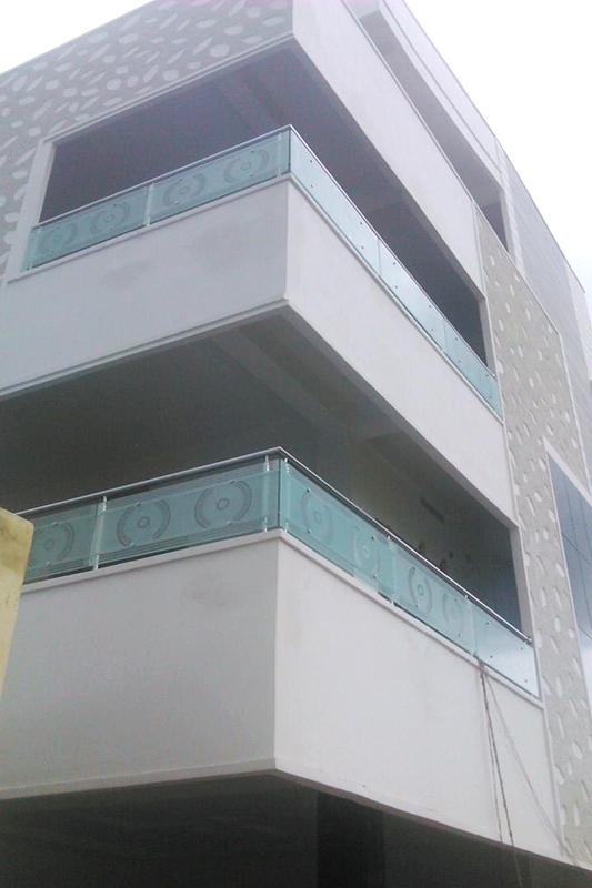 ss-glass-railings