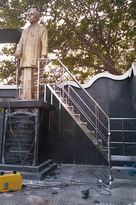 ss-hand-railings